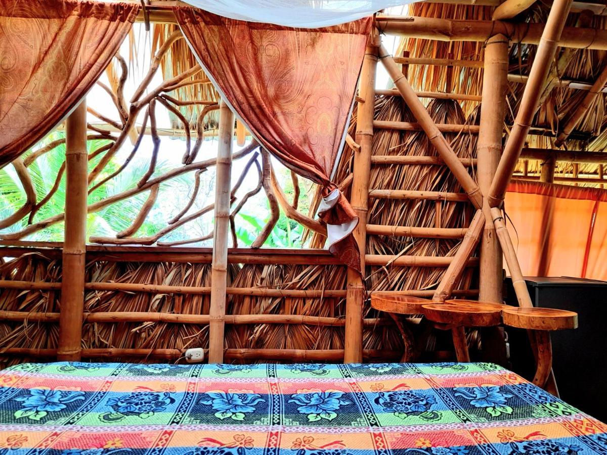 El Bamboo Cabins Balgue Exterior photo